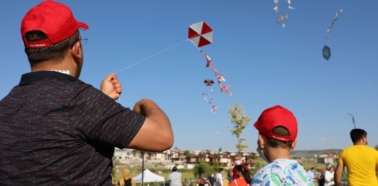 TALASTA BABALAR GN  UURTMA ENLYLE KUTLANACAK