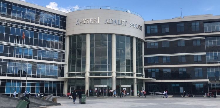Taziye evi önünde bir kişinin yaşamını yitirdiği kazanın duruşmasına başlandı