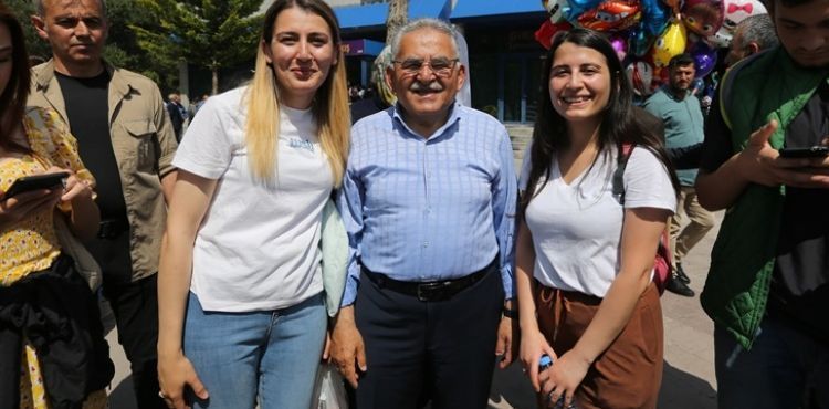 BÜYÜKŞEHİR VE VALİLİK İŞ BİRLİĞİNDE KAYSERİ KADIN KOOPERATİFLERİ FUARI’NA MUHTEŞEM AÇILIŞ
