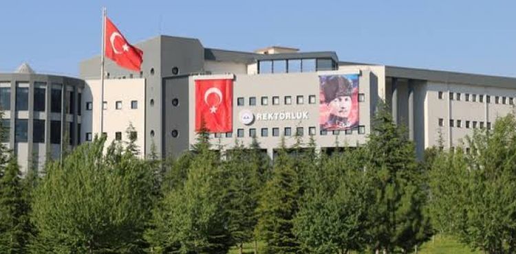 ERÜ personelinin yaptığı eylem sonrası Rektörlükten açıklama