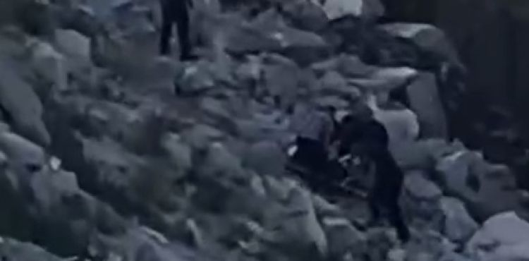 Şarampole yuvarlanan araç sürücüsü yaralandı