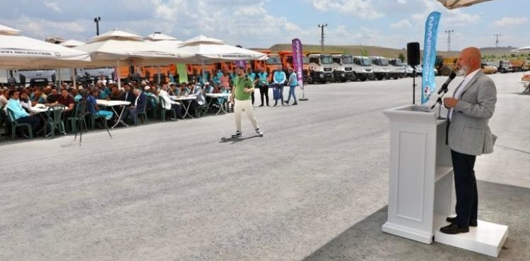 BAŞKAN ÇOLAKBAYRAKDAR; “BÜTÜN ALANLARDA FARKINI ORTAYA KOYAN BELEDİYEYİZ”