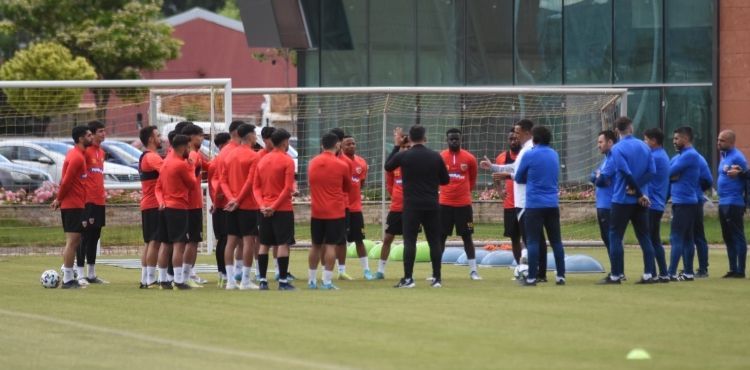Kayserispor sezonun ilk idmanını Perşembe günü yapacak