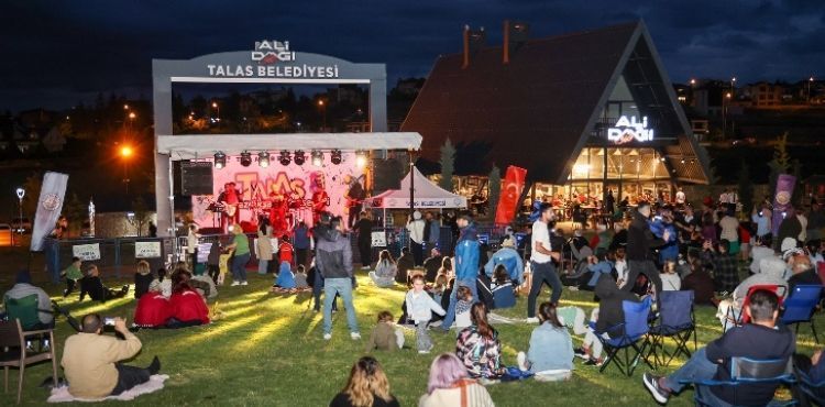 TALAS’IN YAZ AKŞAMLARI ÇOK RENKLİ GEÇECEK
