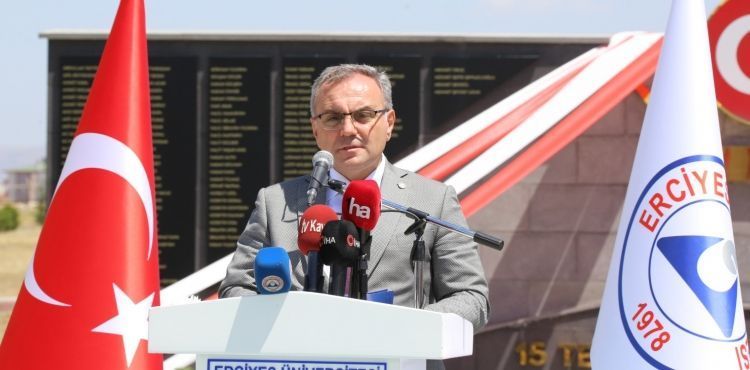 ERÜ’de“15 Temmuz Demokrasi ve Milli Birlik Günü” Anma Töreni Gerçekleştirildi