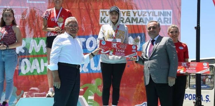 BÜYÜKŞEHİR’DEN 15 TEMMUZ DEMOKRASİ VE MİLLİ BİRLİK GÜNÜ KOŞUSU