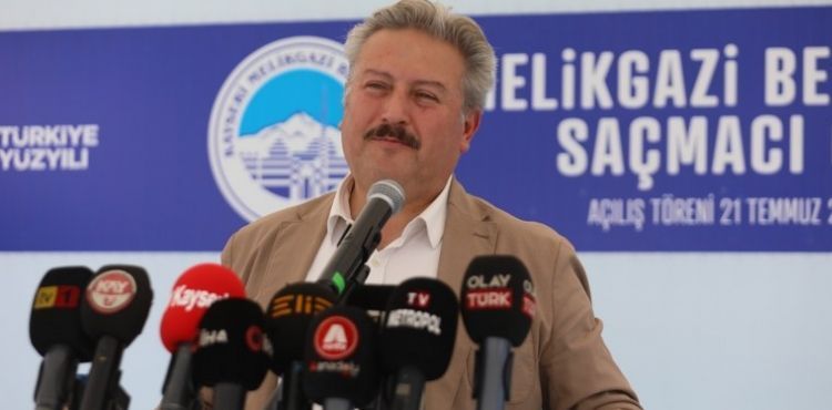 MİMARİSİYLE KAYSERİ’DE TEK OLAN SAÇMACI CAMİ İBADETE AÇILDI