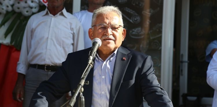 VALİ ÇİÇEK VE BAŞKAN BÜYÜKKILIÇ, SARKAFE PASTANESİ VE KİTAP KAFE’NİN AÇILIŞINI YAPTI