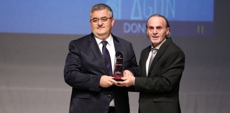 Başkan Büyükkılıç’a Sosyal Belediyecilik Ödülü