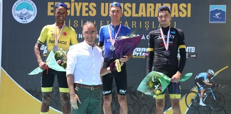 ULUSLARARASI YOL BİSİKLETİ YARIŞLARI’NDA KAYSERİ TAM NOT ALDI