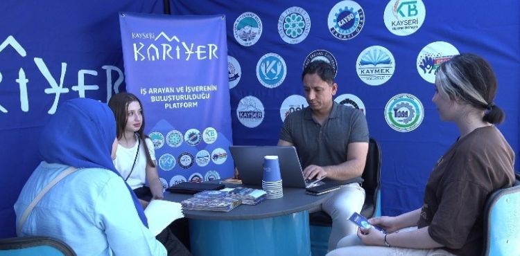 Kayseri Kariyer Merkezi, Vatandaşlara İş Kapısı Olmaya Devam Ediyor