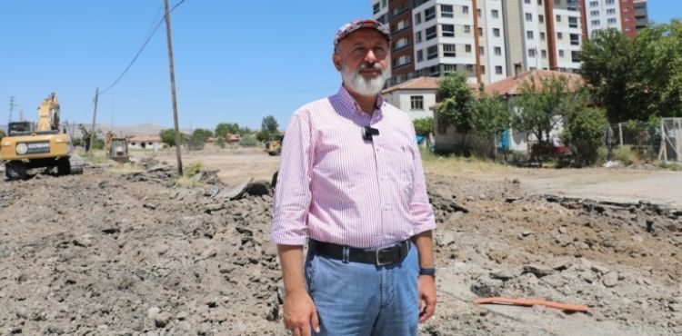 BAŞKAN ÇOLAKBAYRAKDAR; “SEYRANİ, KENTSEL DÖNÜŞÜMLE YENİLENİYOR VE GÜZELLEŞİYOR”