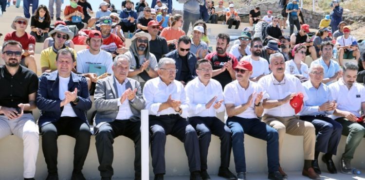 KAYSERİ’Yİ YAMAÇ PARAŞÜTÜ HEYECANI SARDI