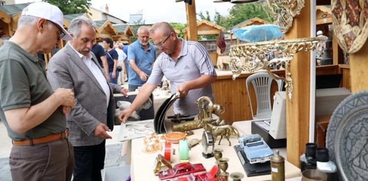 SAKLI DEĞERLER BU PAZARDA GÜN YÜZÜNE ÇIKIYOR