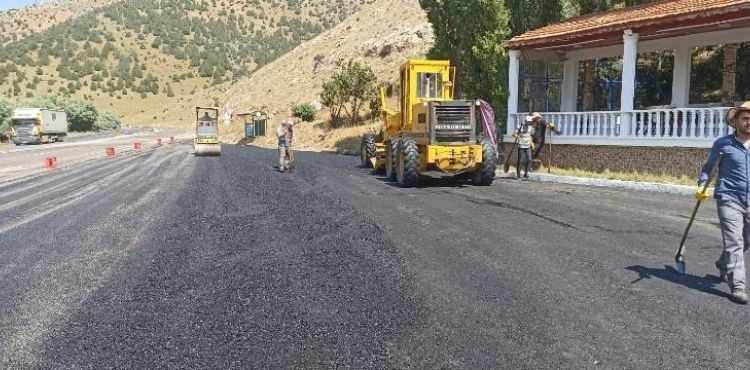 BÜYÜKŞEHİR’DEN KIRSALDA “ASFALT” ÇALIŞMASI