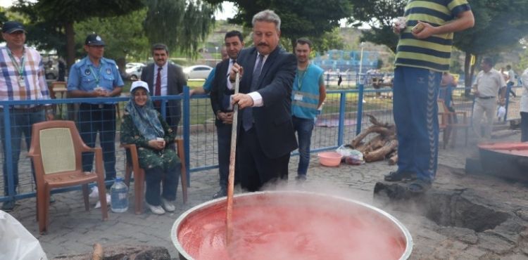 MELKGAZݒDE GELENEKSEL SALA KAYNATMA GNLER BALIYOR!