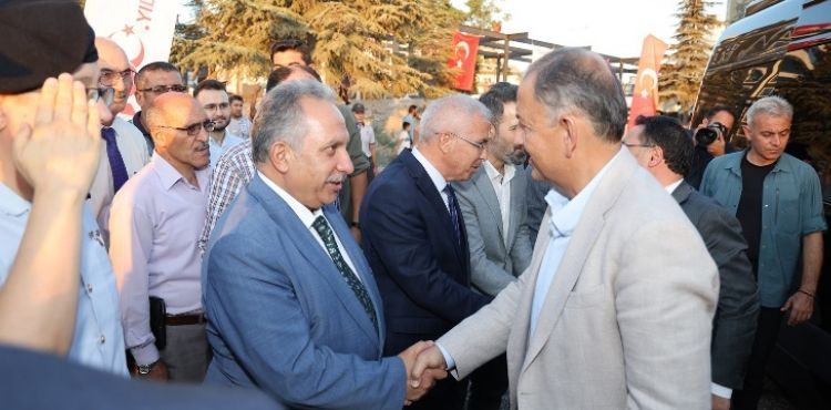 'BAŞKAN YALÇIN TALAS'A RENK KATIYOR'