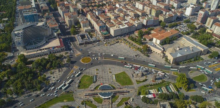 27 ve 30 Ağustos sabahı Cumhuriyet Meydanı trafiğe kapatılacak