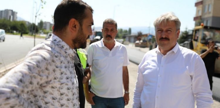 MELİKGAZİ ALTINOLUK MAHALLESİNDE ASFALT ÇALIŞMASI YAPIYOR