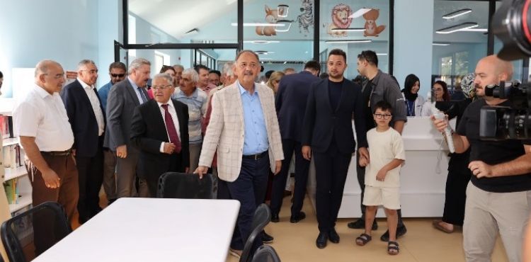 BAKAN MEHMET ÖZHASEKİ: “TÜRKİYE YÜZYILI İÇİN EĞİTİMLİ OLMALIYIZ”