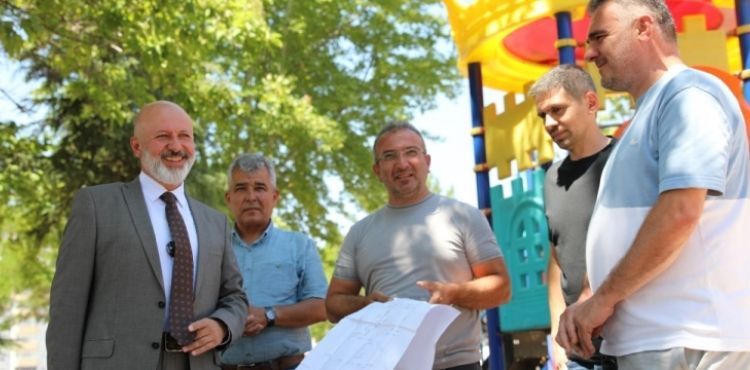 BAŞKAN ÇOLAKBAYRAKDAR; “ÇOCUKLARIN, HAYALİNİ SÜSLEYEN PARKLAR YAPIYORUZ”
