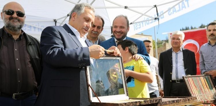 TALAS'TA BU PAZAR ‘ANTİKA PAZARI’ VAR