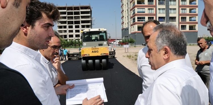 TALAS BELEDİYESİNDEN TÜRKİYE'DE BİR İLK; PLASTİK ATIKLARINDAN ASFALT