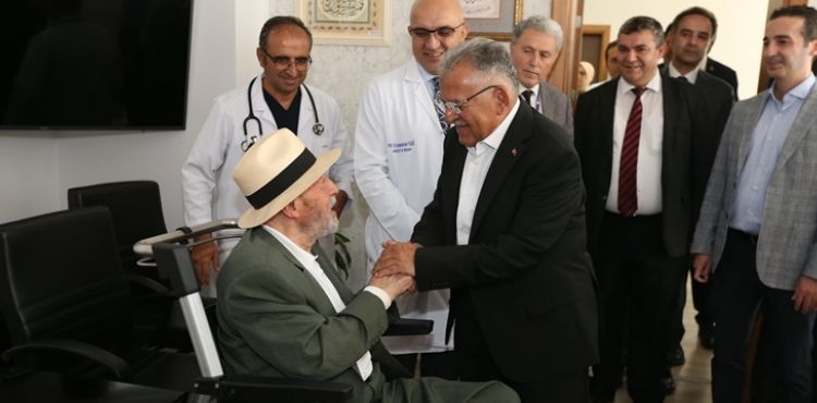 BAŞKAN BÜYÜKKILIÇ’TAN HAYIRSEVER ÖZDERİCİ AİLESİNE