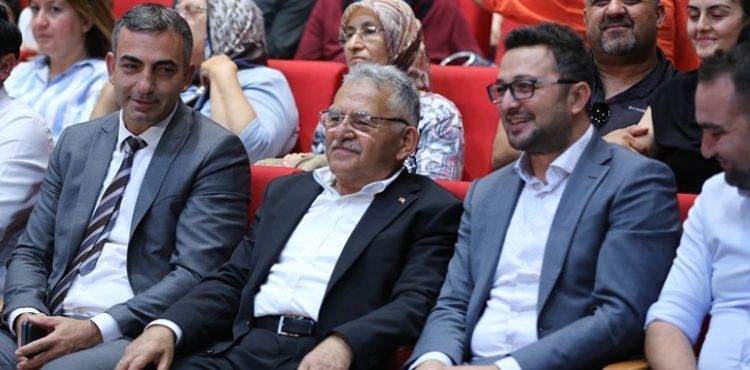 BAŞKAN BÜYÜKKILIÇ’TAN KONSERVATUAR’IN COŞKULU KAPANIŞINA ÖZEL TÜRKÜ