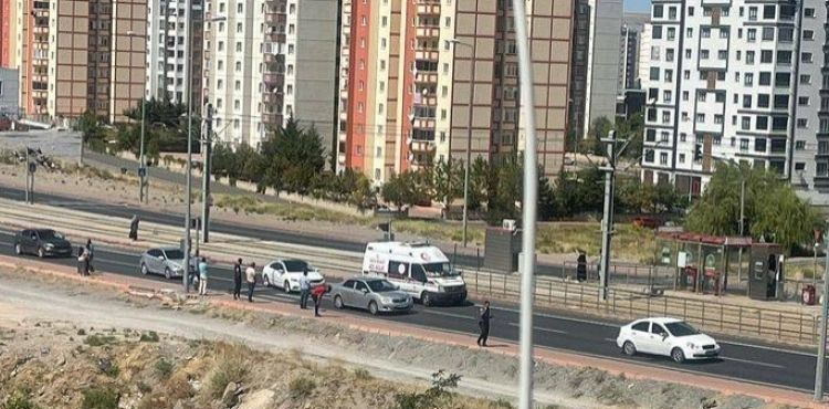 Aracın çarptığı kadın ağır yaralandı