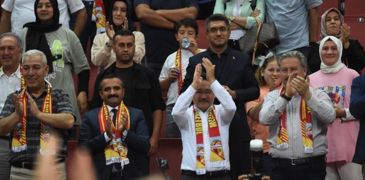 Melikgazi Kayseri Basketbol sezona galibiyetle başladı