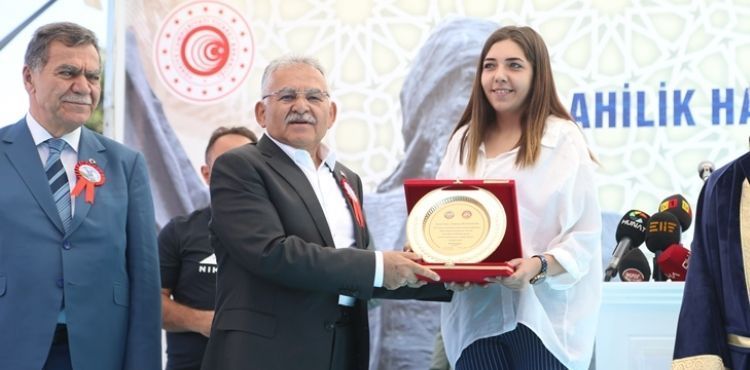 VALİ ÇİÇEK VE BAŞKAN BÜYÜKKILIÇ, AHİLİK HAFTASI KUTLAMALARINA KATILDI