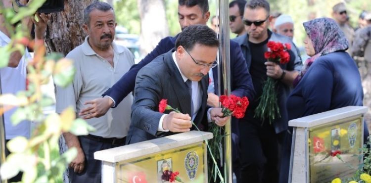 Vali Çiçek, Gaziler Günü Etkinliklerine Katıldı