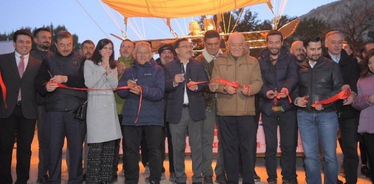 VALİ ÇİÇEK VE BAŞKAN BÜYÜKKILIÇ, PARAGUAYLI BÜYÜKELÇİ VE DİPLOMATLARLA SOĞANLI SEMALARINDA “ÖZEL” UÇUŞA KATILDI