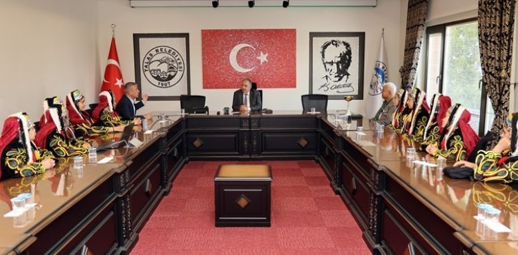 “KÜLTÜRÜMÜZÜ GELECEK NESİLLERE TAŞIYORSUNUZ”