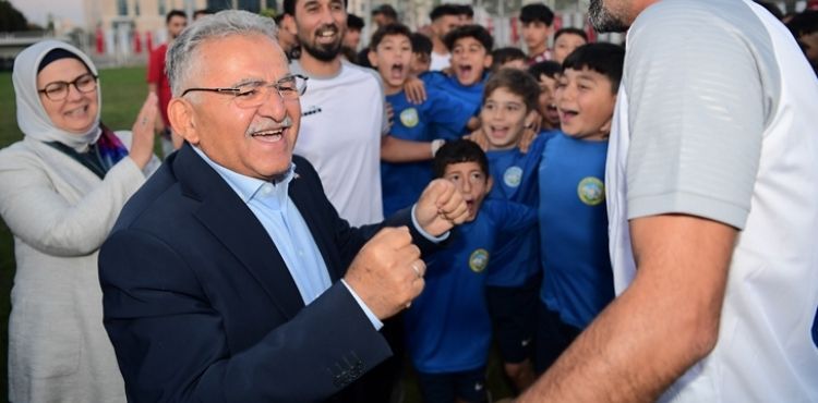 BAŞKAN BÜYÜKKILIÇ’TAN AMATÖR SPORA 1,5 MİLYON TL’LİK MALZEME DESTEĞİ