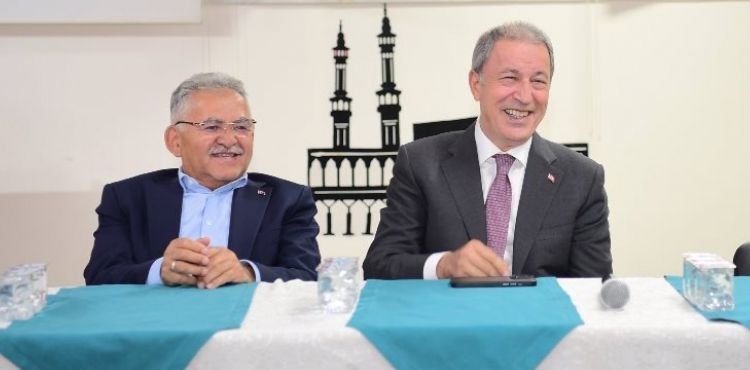 AKAR VE BÜYÜKKILIÇ’TAN AK PARTİ İL TEŞKİLATI İLE TANIŞMA TOPLANTISI