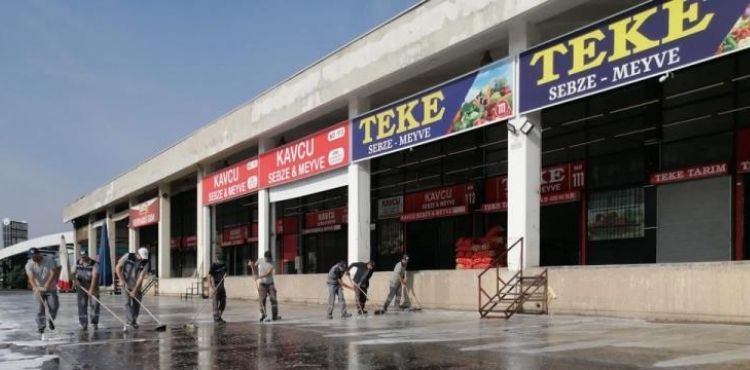 BÜYÜKŞEHİR HAL KOMPLEKSİ’NDE KAPSAMLI TEMİZLİK, HER YER PIRIL PIRIL