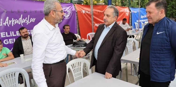BAŞKAN YALÇIN'DAN ÜNİVERSİTELİLERE SICAK KARŞILAMA