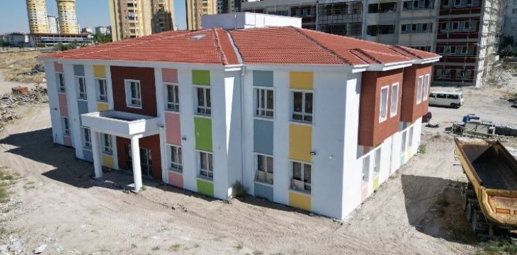 TÜRKİYE'DE EN ÇOK OKUL YAPAN MELİKGAZİ'DE OKUL YAPIMLARI DEVAM EDİYOR