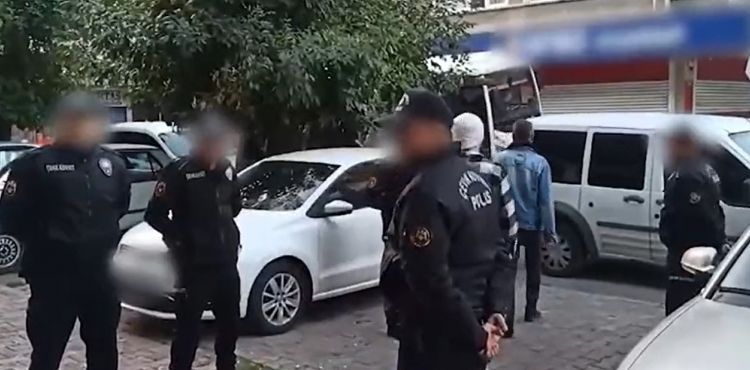 Göçmen kaçakçılığı operasyonunda 54 kişi yakalandı