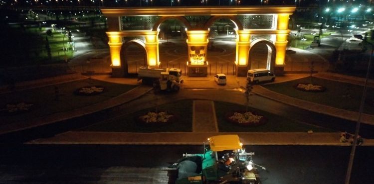 BÜYÜKŞEHİR BELEDİYESİ’NDEN GECE MESAİSİ İLE ASFALT ÇALIŞMASI