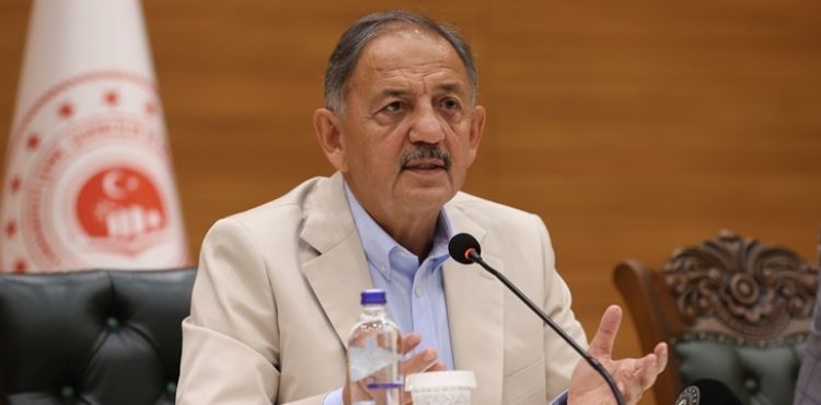 BAKAN ÖZHASEKİ DEPREM BÖLGESİNDEKİ İL MÜDÜRLERİYLE BİR ARAYA GELDİ: