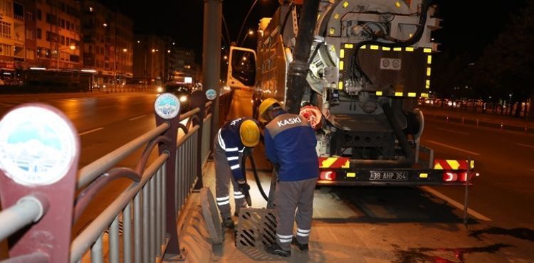 KASKİ’DEN GECE MESAİSİ