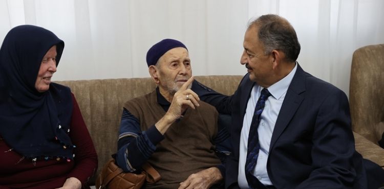 BAKAN ÖZHASEKİ, KARTOPU AİLESİNİN EV SEVİNCİNE ORTAK OLDU