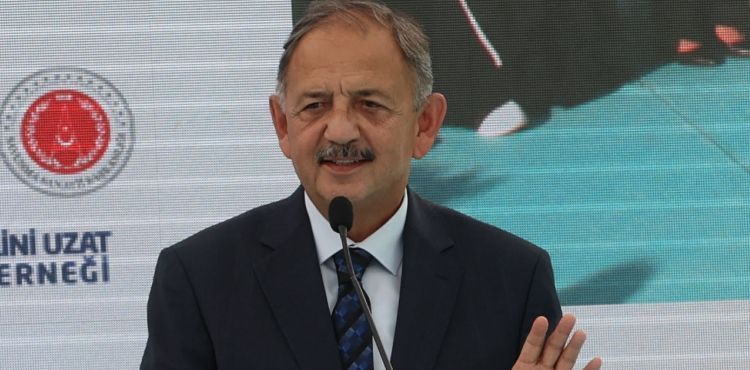 BAKAN MEHMET ÖZHASEKİ: “ÖNCE YETİM YAVRULARIMIZIN YÜZÜNÜ GÜLDÜRECEĞİZ”
