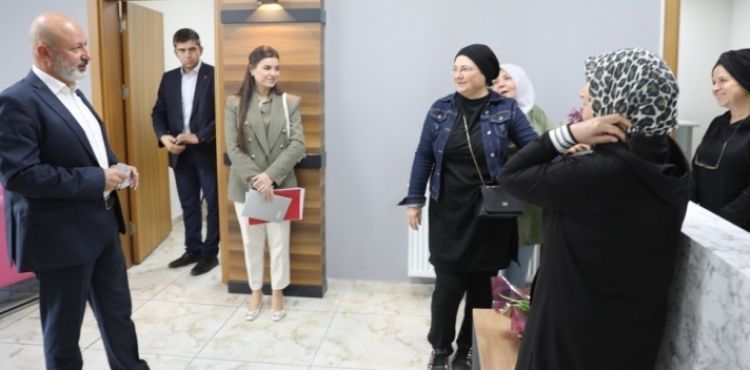 KOCASİNAN BELEDİYESİ, İLÇEYİ SİNAN KÜTÜPHANELERİYLE DONATIYOR