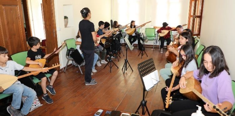TALAS MUSİKİ CEMİYETİ’NDE BAĞLAMA KURSU