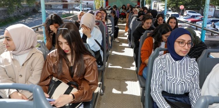 TALAS’TAN YENİ ÜNİVERSİTELİLERE ORYANTASYON GEZİSİ