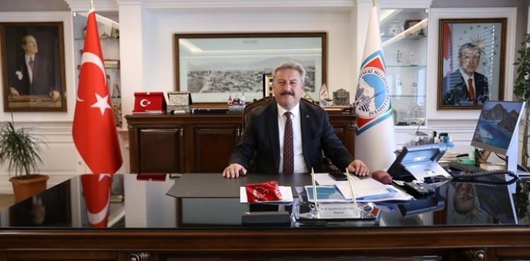BAŞKAN PALANCIOĞLU, “MUHTARLAR GÜNÜ”NÜ KUTLADI